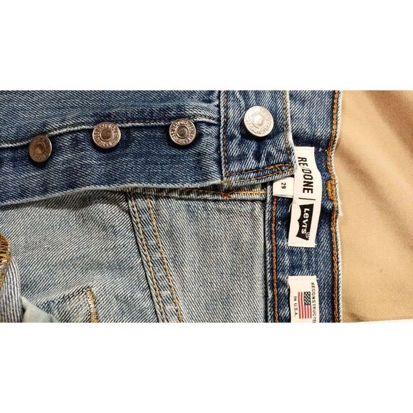 NWT Levi's redone jean shorts - Picture 11 of 11